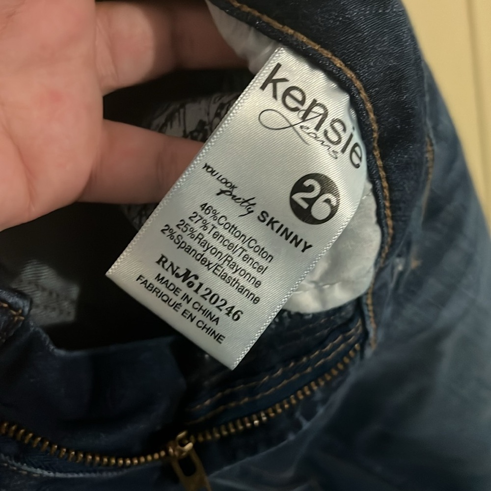 Kensie Jeans You Look Pretty Skinny Jeans in Electric Youth - Picture 5 of 5